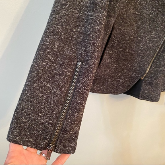 Fabletics Calypso Charcoal Grey Moto Asymmetric Jacket Size medium - Picture 2 of 8
